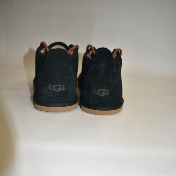 UGG Men\'s Maksim Chukka Boot Black Suede Size 8 1126879